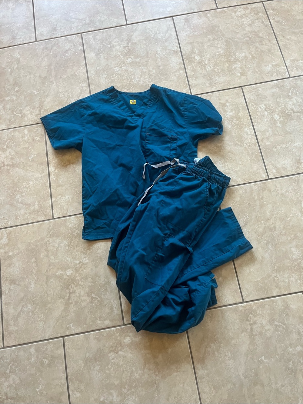 SET OF 3 TOP AND 3 BOTTOM WonderWink Teal Blue Women’s Scrub Set